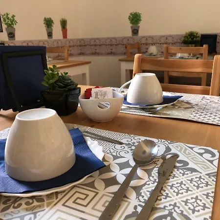Fanny & Breakfast Pensjonat Genua