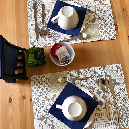 Fanny & Breakfast